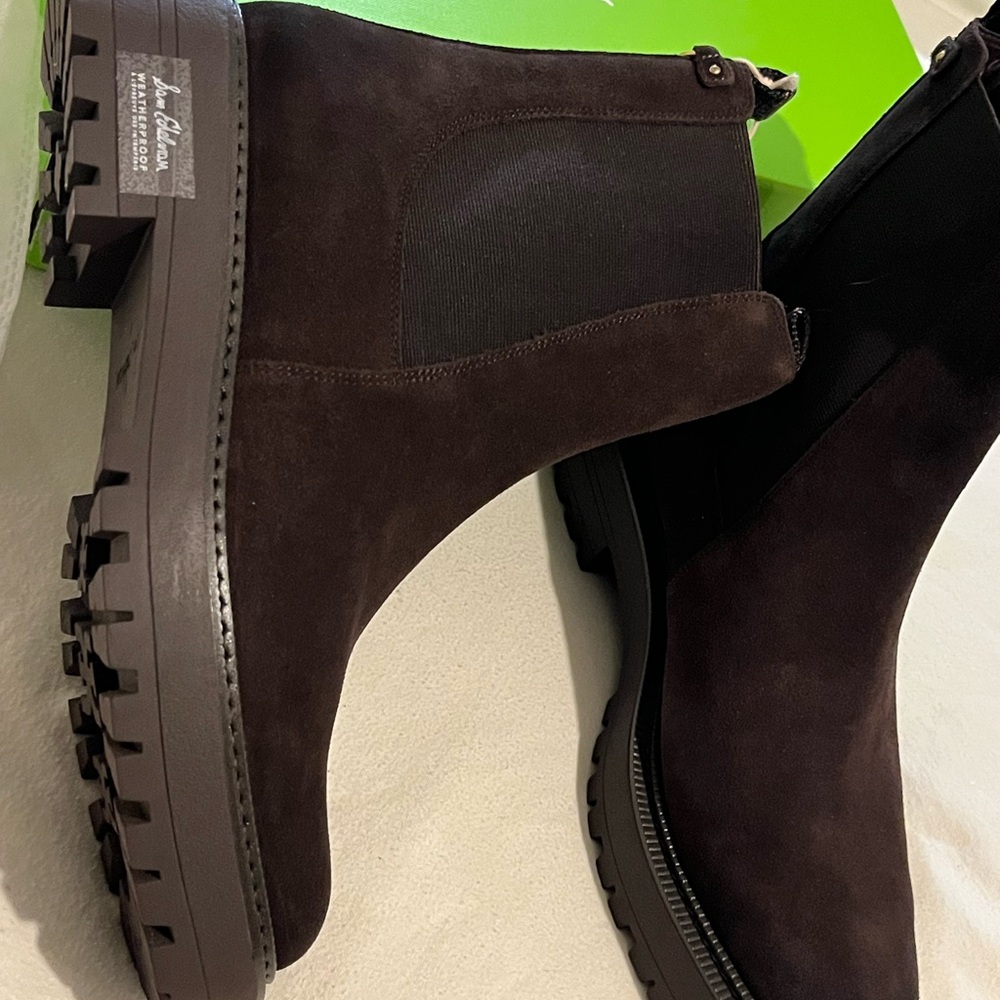Sam Edelman
Women's Laguna Lug-Sole Chelsea Booties